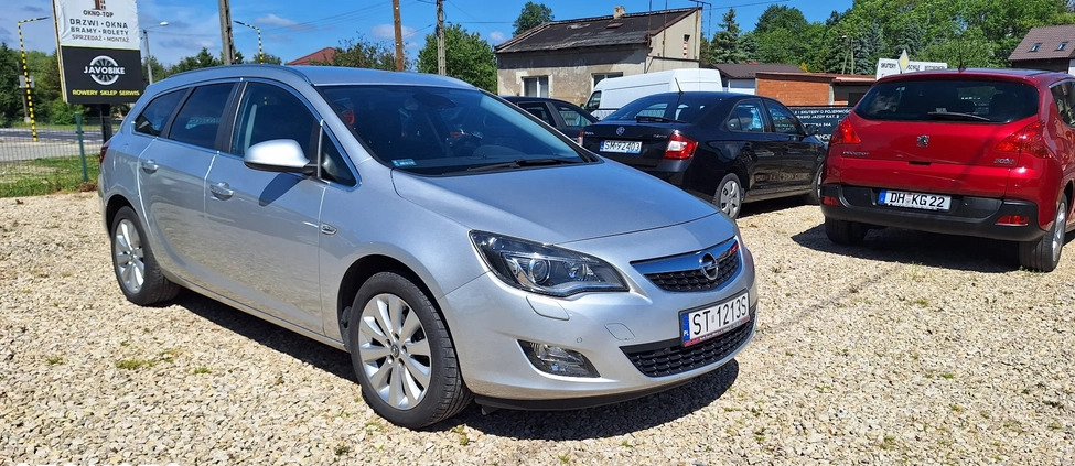 Opel Astra cena 28500 przebieg: 190721, rok produkcji 2011 z Jaworzno małe 704